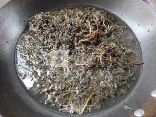 马齿苋菜干包子的做法步骤：6
