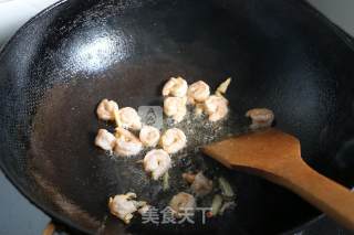 芥蓝芒果炒虾仁的做法步骤：4