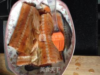 三文鱼排芋头咸菜炖豆腐的做法步骤：2