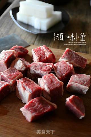 清汤牛腩的做法步骤：2
