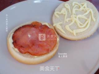 火腿鸡蛋汉堡的做法步骤：4