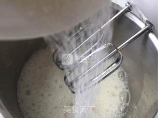 【超软烫面大戚风】的做法步骤：10