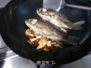 鲫鱼炖豆腐的做法步骤：6