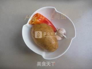 凉拌土豆丝的做法步骤：1