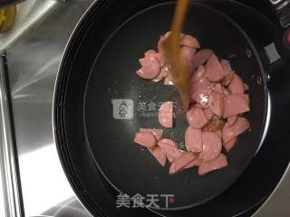 香煎火腿片炒鸡蛋的做法步骤：6