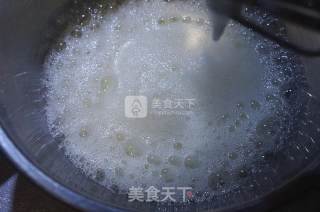 红丝绒烫面戚风卷的做法步骤：7