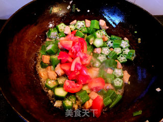 秋葵炒鸡丁的做法步骤：8