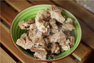 小排骨土豆汤的做法步骤：1