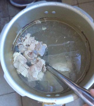芋儿鸡中的战斗鸡的做法步骤：5