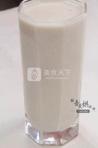 减肥的秘密武器——香蕉奶昔的做法步骤：4