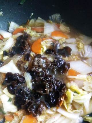 小鲜肉清炖白黑黄的做法步骤：6
