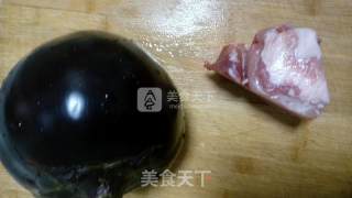 家常炒茄子丝的做法步骤：1