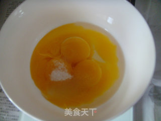 葡萄干戚风蛋糕的做法步骤：1