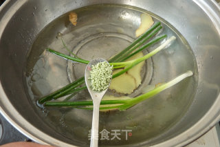 白贝清煮油麦菜的做法步骤：2