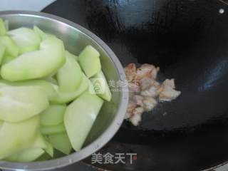 佛手瓜炒五花肉的做法步骤：6