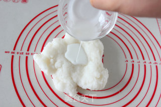 梦幻冰皮月饼的做法步骤：4
