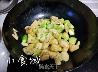 夏天的味道【丝瓜炒油条】的做法步骤：6