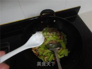 莴笋炒肉的做法步骤：6