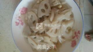 糖醋藕片的做法步骤：3