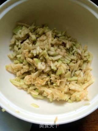 简易丝瓜饼（无技术含量、慎入）的做法步骤：1