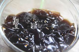 夏季解暑必吃--龟苓膏的做法步骤：4