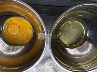戚风蛋糕的做法步骤：2