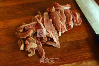 蔬三鲜爆炒鸭胸的做法步骤：2
