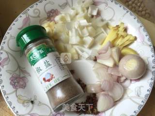 椒盐皮皮虾（虾爬子）的做法步骤：2
