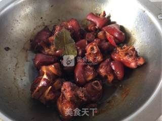 【冰糖猪蹄】的做法步骤：15