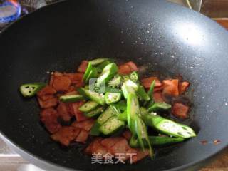 培根炒秋葵的做法步骤：6