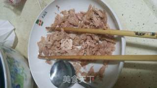 金枪鱼黑胡椒螺旋面的做法步骤：3