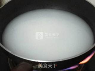 粥底枸杞叶猪肝汤的做法步骤：3