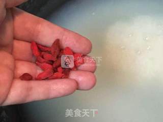 粥底枸杞叶猪肝汤的做法步骤：6