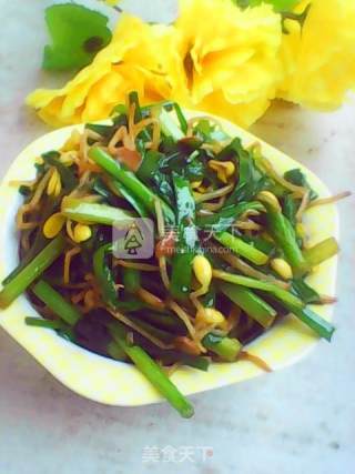 韭菜炒黄豆芽的做法步骤：7