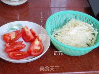 金针菇西红柿面的做法步骤：1