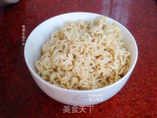 金针菇西红柿面的做法步骤：3