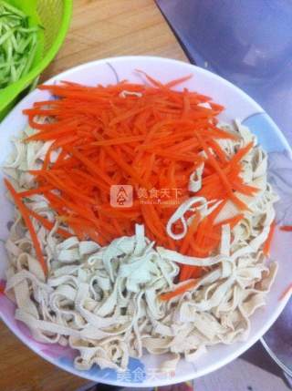 凉拌豆腐皮的做法步骤：5