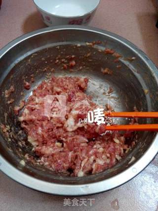 想吃番茄，再丢个肉丸进去【番茄肉丸汤】的做法步骤：2