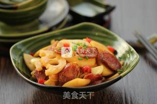 腊肠炒藕片的做法步骤：9