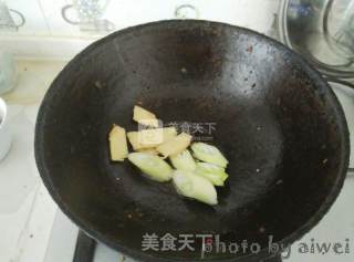 土豆炖排骨的做法步骤：3