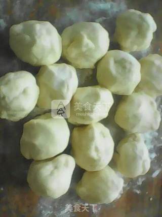 白菜肉包的做法步骤：4