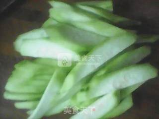 丝瓜炒蛋的做法步骤：2