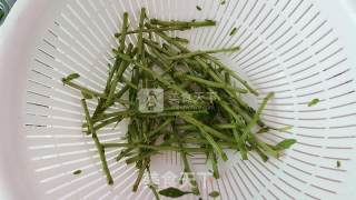 枸杞叶猪润汤的做法步骤：3
