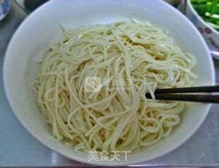 葱油干煸鸡丝拌面的做法步骤：6
