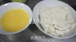 《雅舍谈吃》里曾经提到过的一道菜——【鸡刨豆腐】的做法步骤：2