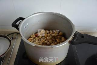 五香花生的做法步骤：2