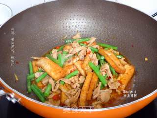 下饭开胃菜，豆腐焖豆角的做法步骤：5