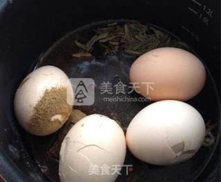 茶鸡蛋的做法步骤：3