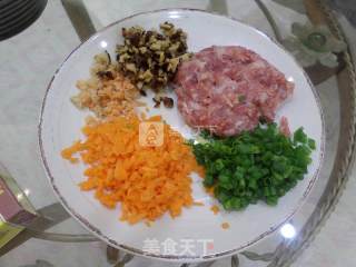 百吃不腻竹笋饺子的做法步骤：1