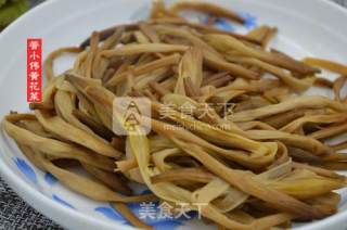 黄花菜凉拌海带丝的做法步骤：9